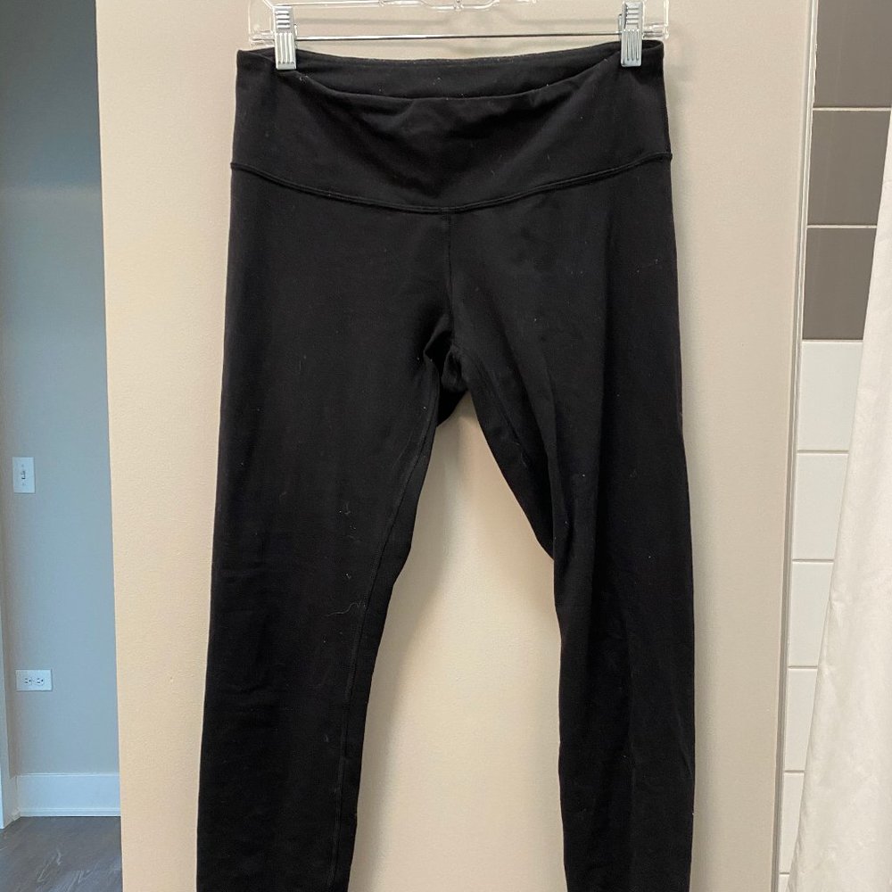 Black Lululemon leggings